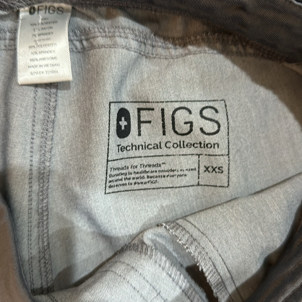 FIGS scrub set, gently used, great condition! Size XXS top and bottom. - Picture 2 of 5